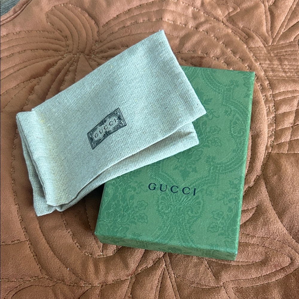 Gucci Green Box with Beige Cloth